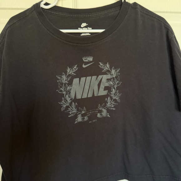 Nike Black Cropped Tee with Logo Large - Picture 3 of 6